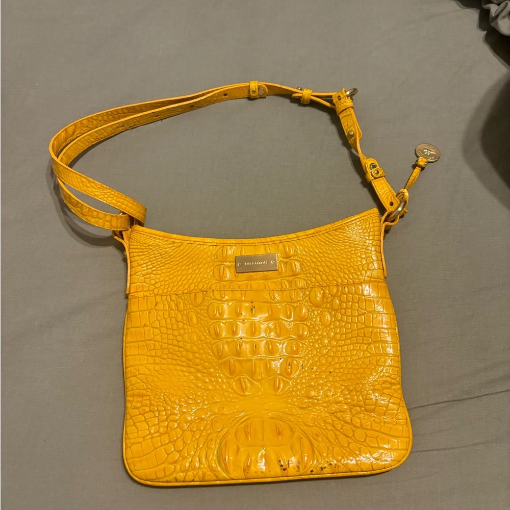 Authentic Brahmin purse. Yellow with no rips or tears.see photos for details.